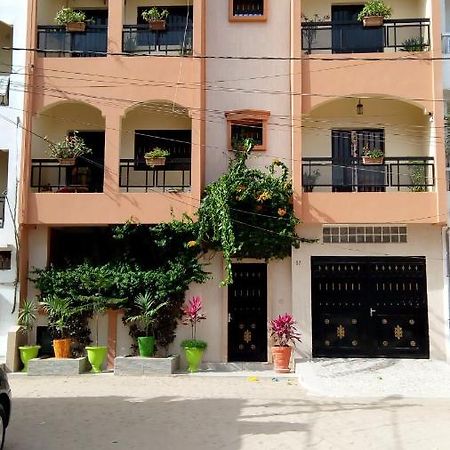 Delices Chez L'Habitant Diack Dakar Kültér fotó